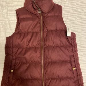 NWT Maroon vest, size Medium.